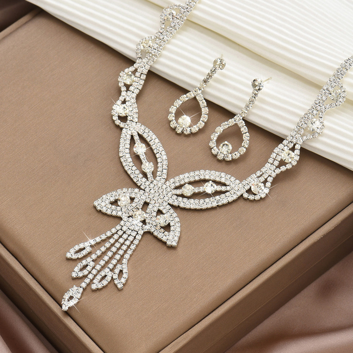 Zinc Alloy Rhinestone Faux Pearl Women's Jewelry Set 80828001